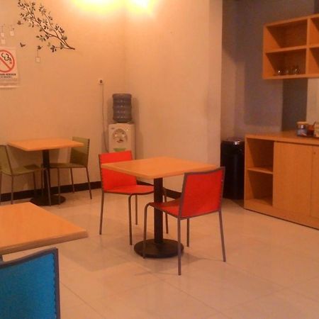 Swk 95 Hotel Surabaya Exterior foto