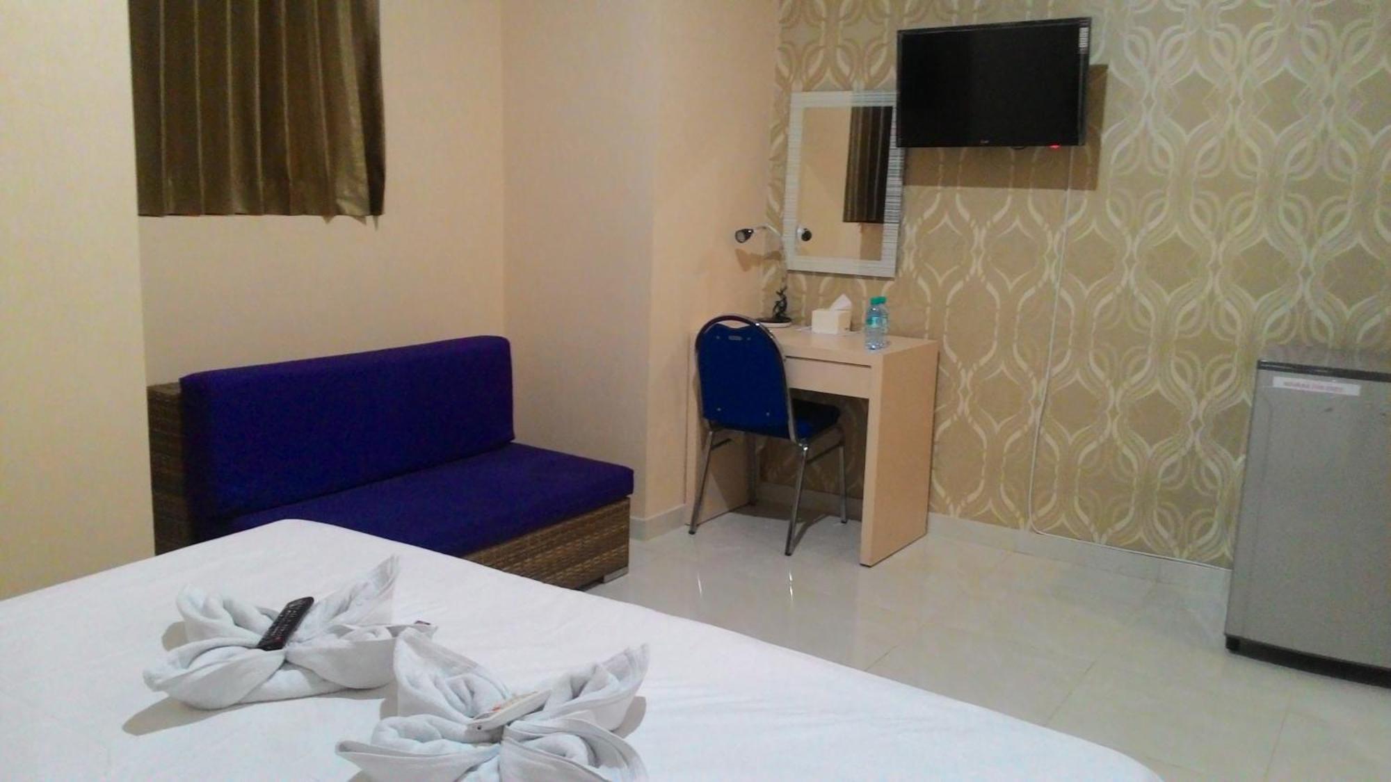 Swk 95 Hotel Surabaya Exterior foto