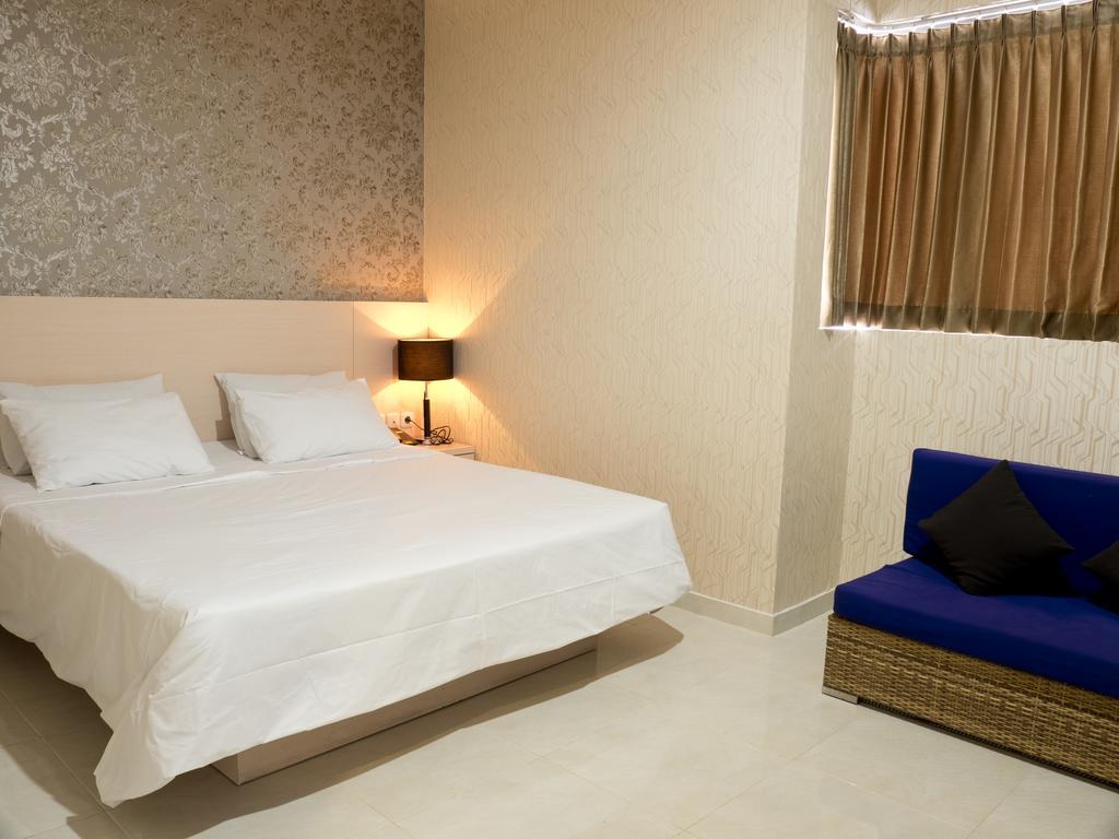 Swk 95 Hotel Surabaya Exterior foto